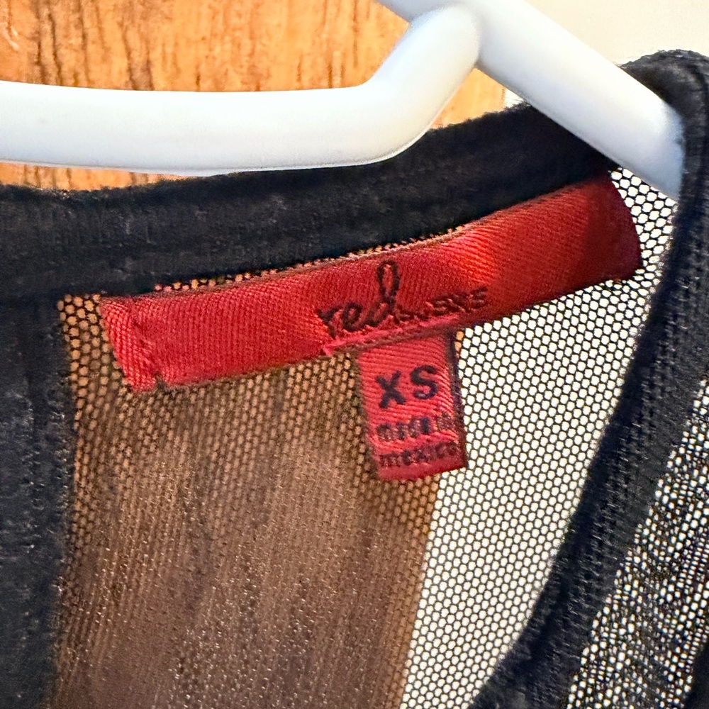 Red by BKE Women’s Black Mesh Tank Top Size XS - Picture 3 of 6